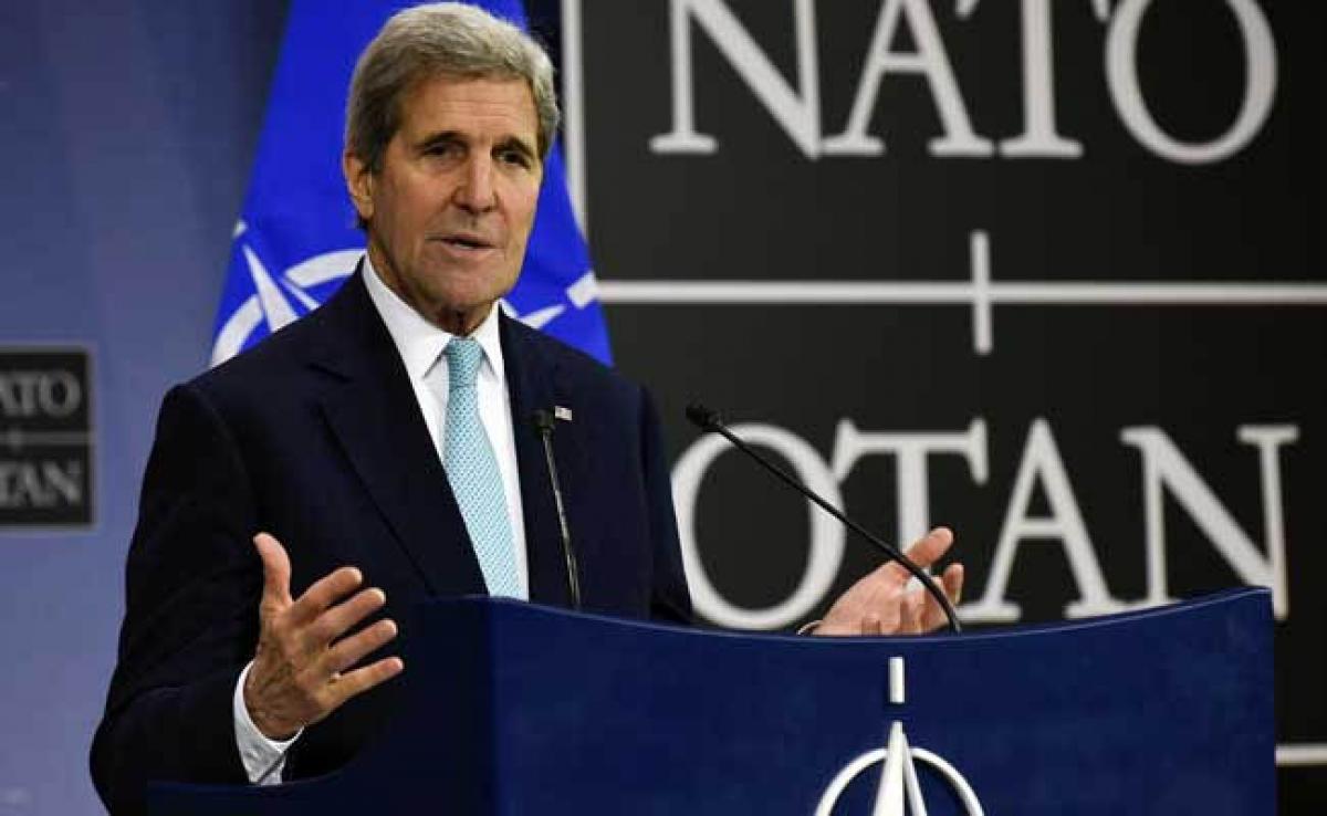 John Kerry Warns Israel About Collapse of Palestinian Authority